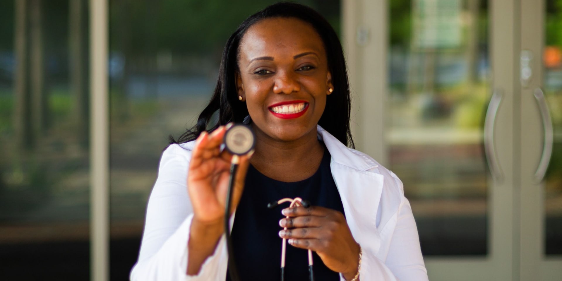 doctor talking about Medicare Open Enrollment